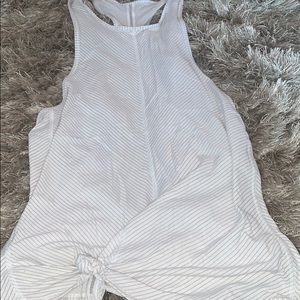 Lululemon size 6 white and gold tank